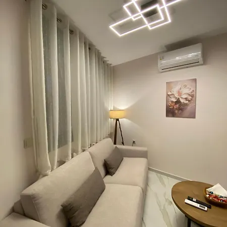 Andry's Living 5 By 8essentially Apartment