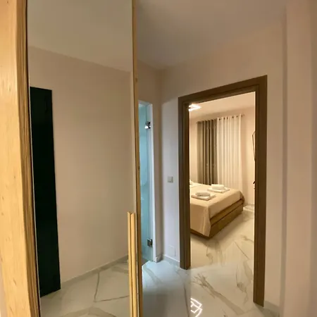 Andry's Living 5 By 8essentially Apartment *